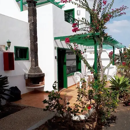 Little Gem Lanzarote Апартаменты *